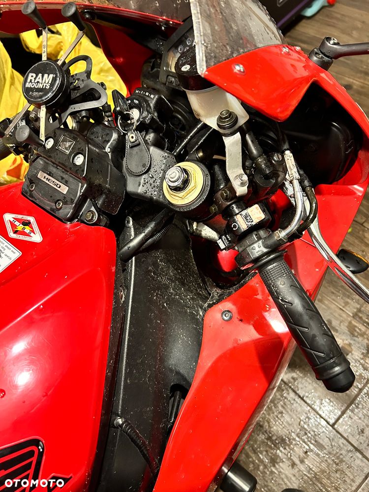Honda CBR - 3