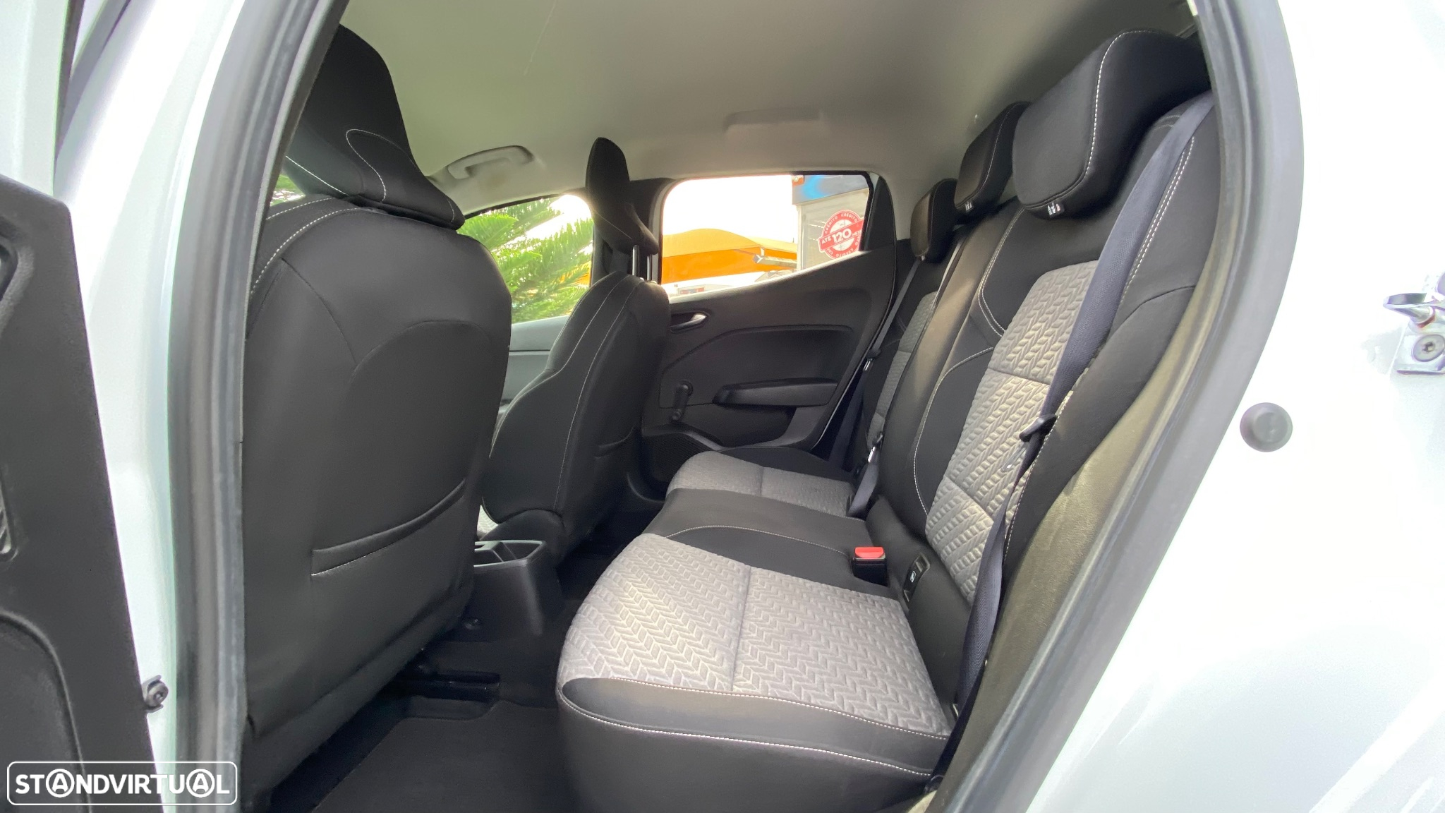 Renault Clio 1.0 TCe Limited Bi-Fuel - 24