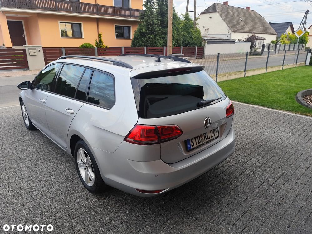 Volkswagen Golf 2.0 TDI BlueMotion Technology Edition - 4