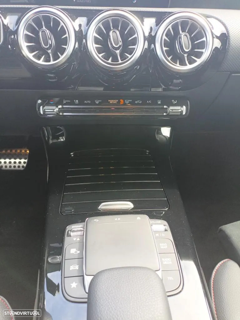 Mercedes-Benz A 250 e AMG Line - 20