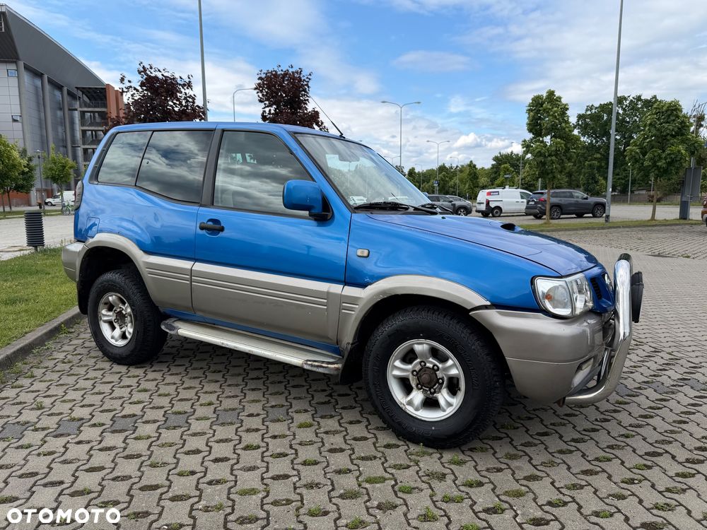 Nissan Terrano 2.7 TDi Luxury - 2