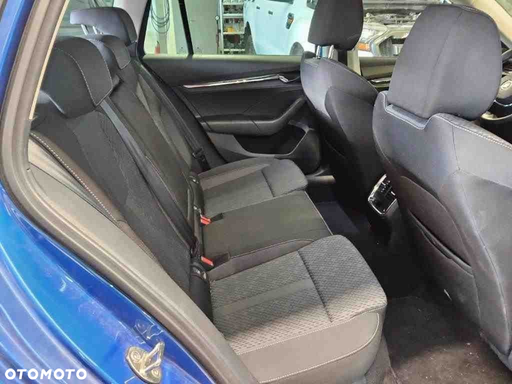 Skoda Octavia 2.0 TDI SCR Style DSG - 6