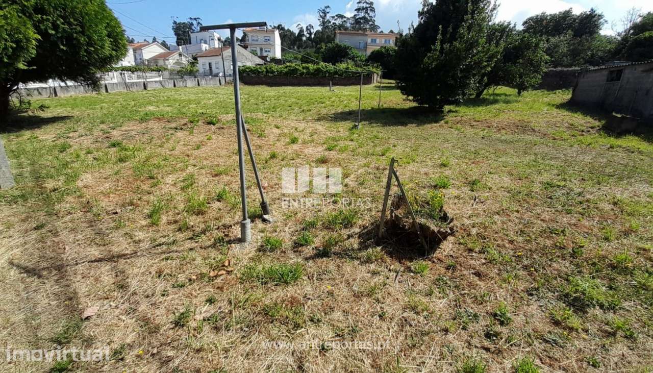 Venda de Terreno com 1963m2 em Beiriz, Póvoa de Varzim - Grande imagem: 5/7
