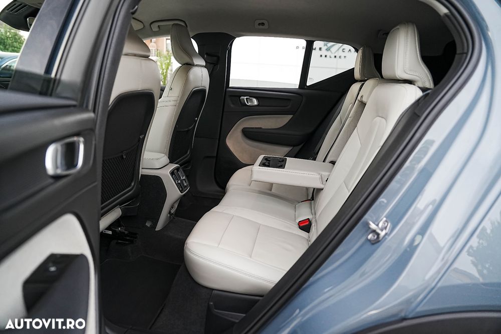 Volvo XC 40 B4 B DKG Momentum Pro - 19
