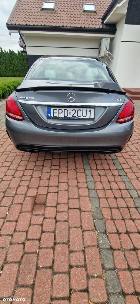 Mercedes-Benz Klasa C AMG 43 4-Matic - 9