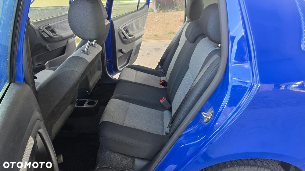 Skoda Fabia 1.4 16V Active - 25