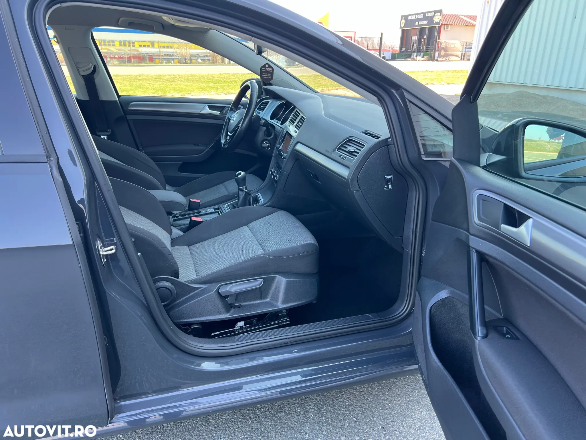 Volkswagen Golf 1.6 TDI BlueMotion Trendline - 28