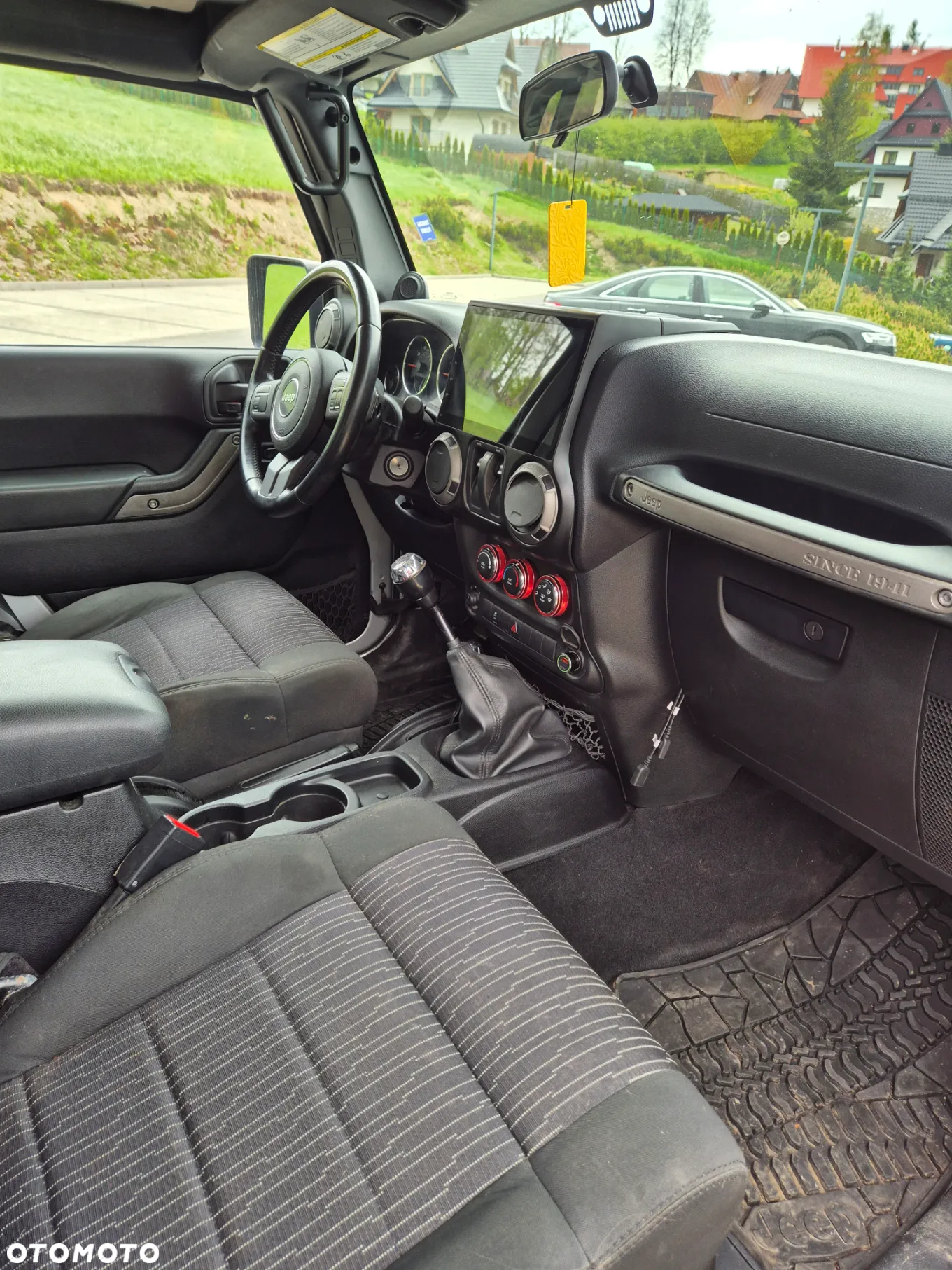 Jeep Wrangler - 5