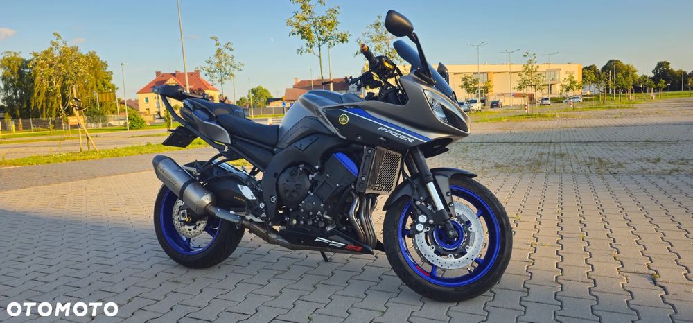 Yamaha FZ8 - 1