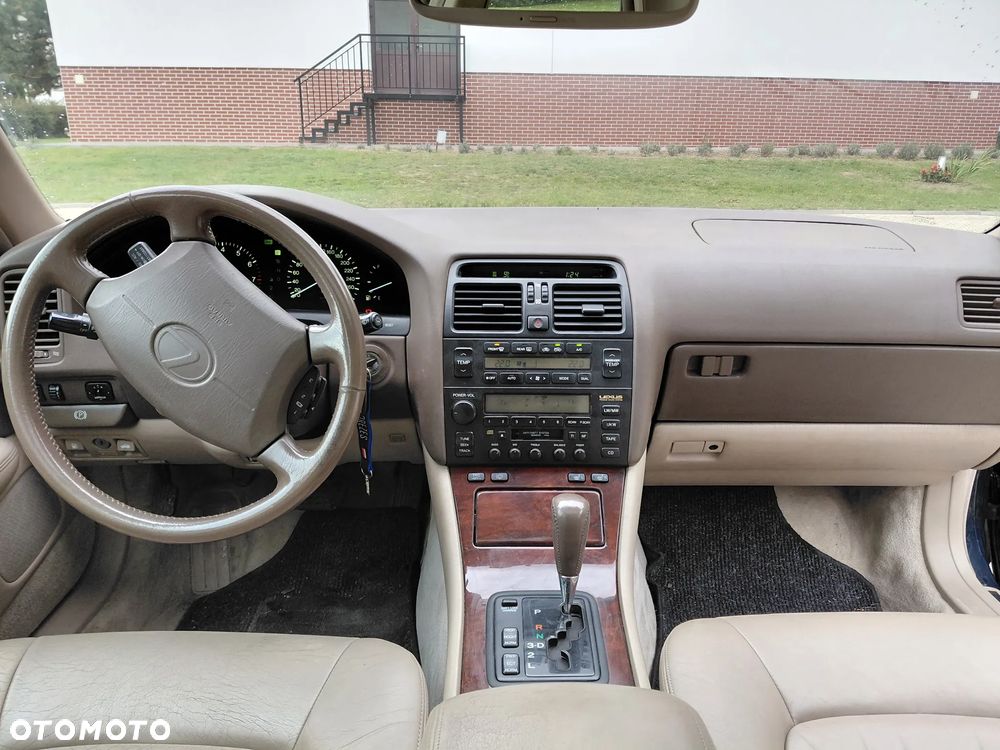 Lexus LS 400 - 6