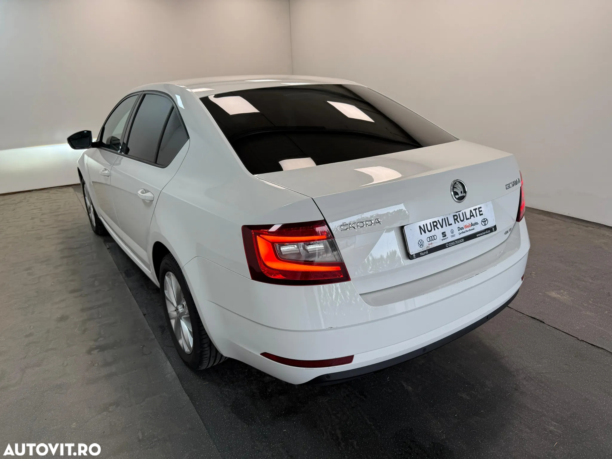 Skoda Octavia 2.0 TDI DSG 4X4 Style - 2