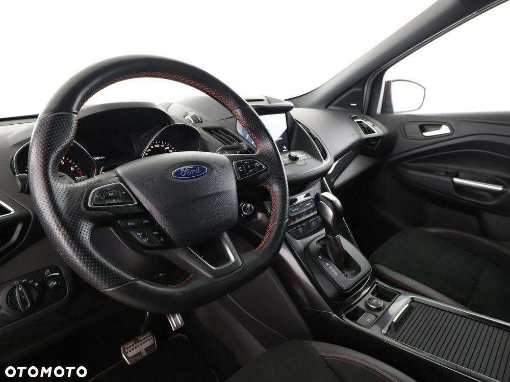 Ford Kuga 1.5 EcoBoost 2x4 ST-Line - 15