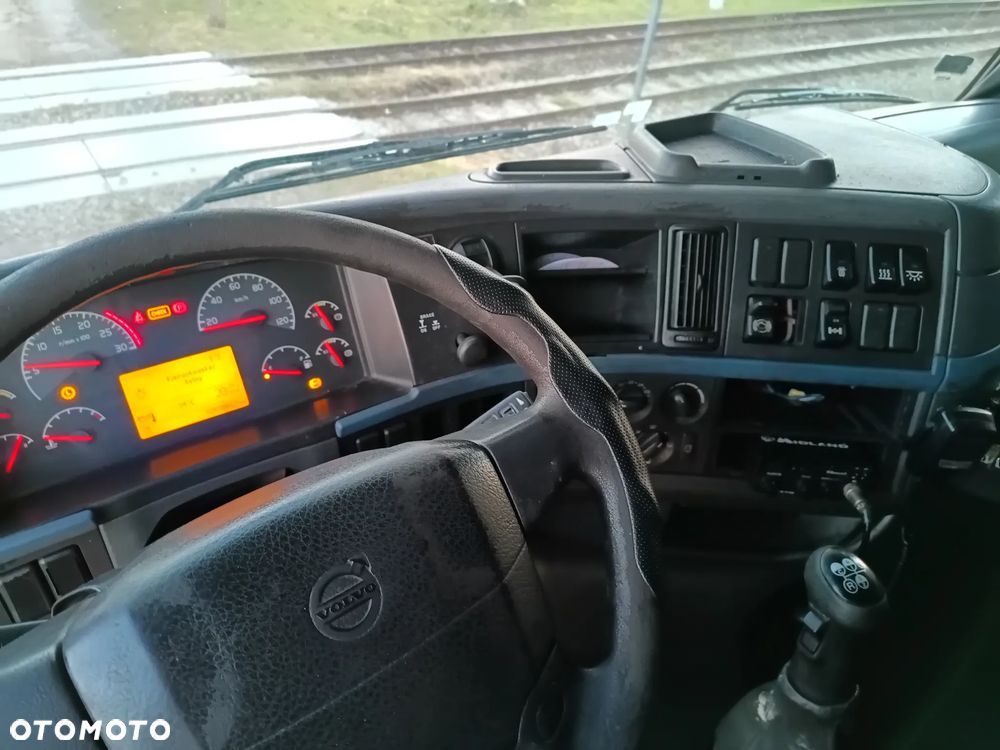 Volvo FH 440 STANDARD MANUAL LODÓWKA KLIMA - 25