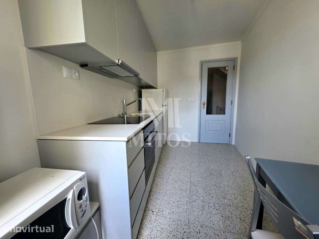 Apartamento T2 mobilado para arrendamento no centro de Viana do Cas... - Grande imagem: 2/15