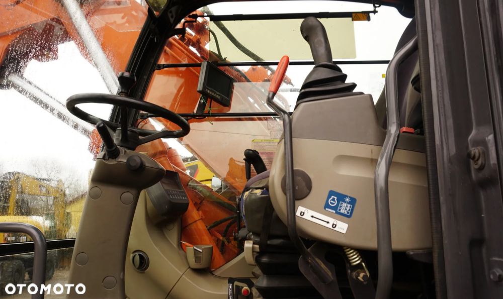 Hitachi ZX 140 W-3 - 8