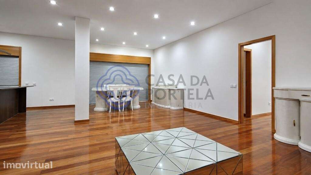 Apartamento T4 de Luxo | 1.º e Último Andar | Piscina | Garagem Box pa - Grande imagem: 2/48