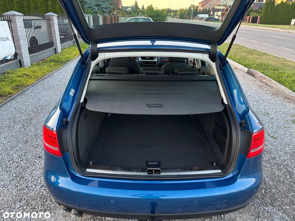 Audi A4 Avant - 22