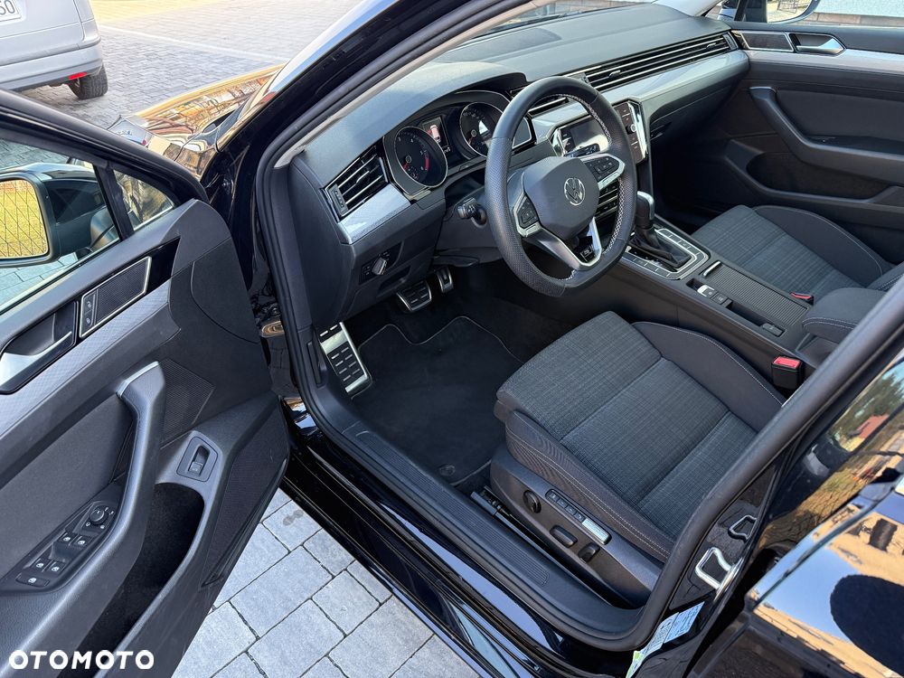 Volkswagen Passat 2.0 TDI Business DSG - 14