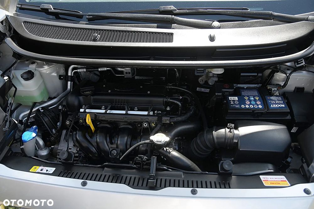 Kia Venga - 36