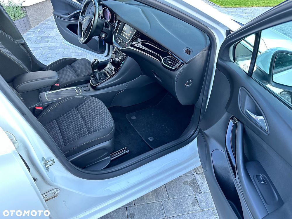 Opel Astra 1.6 D Start/Stop Dynamic - 8