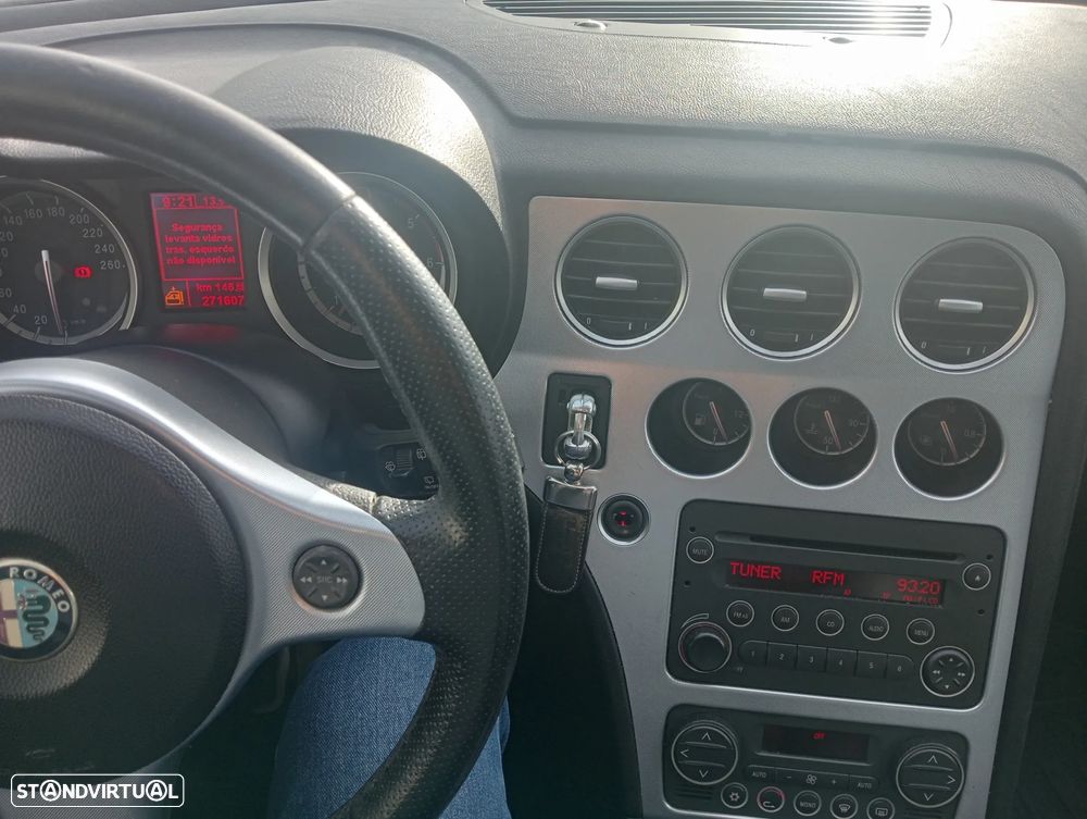 Alfa Romeo 159 Sportwagon 1.9 JTDm 8V - 4