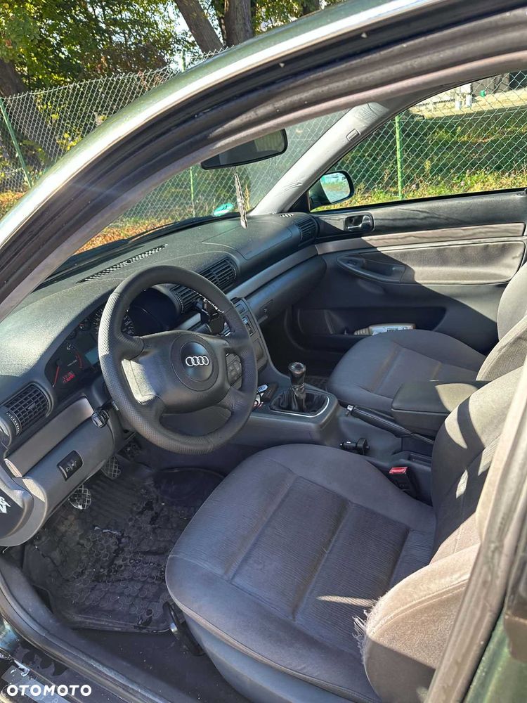Audi A4 Avant 2000 photo 5
