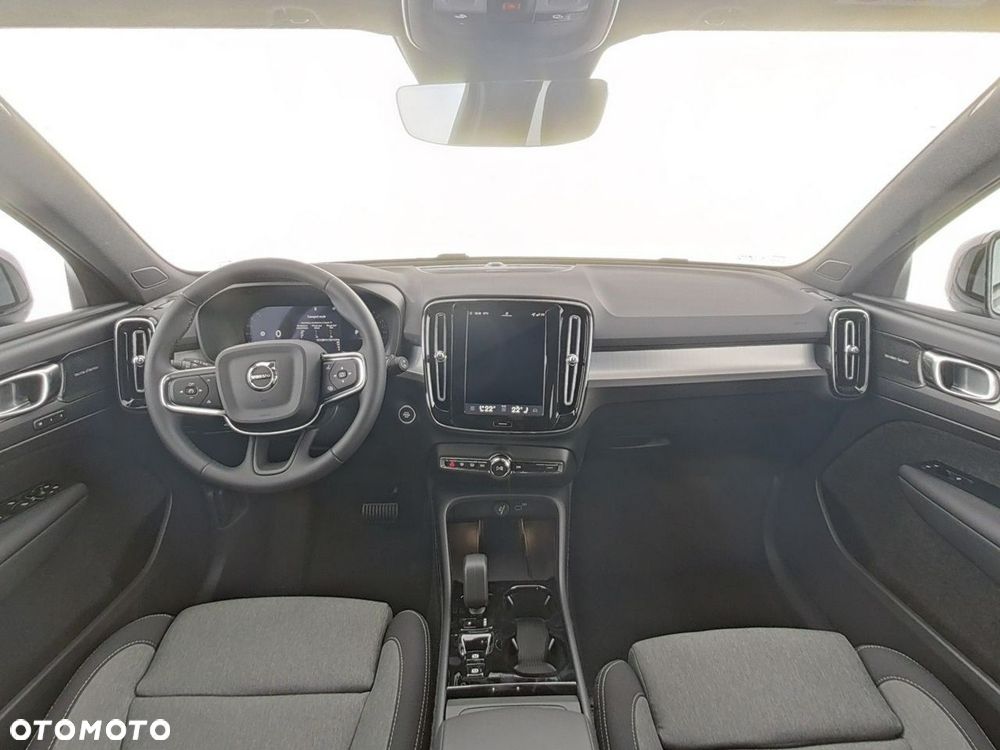 Volvo XC 40 B3 B DKG Plus Black Edition - 5
