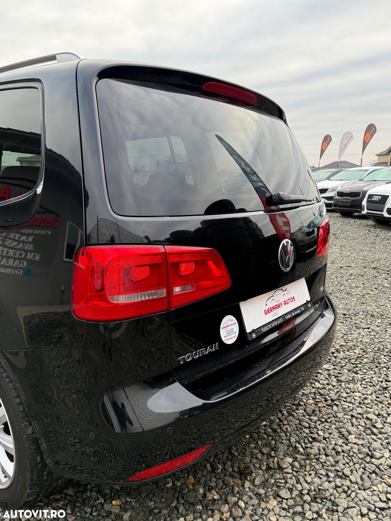 Volkswagen Touran 1.6 TDI DSG Highline - 13