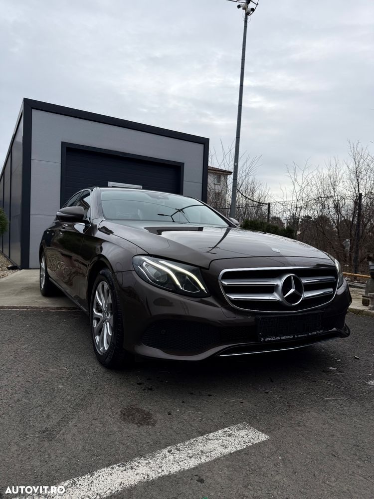 Mercedes-Benz E 200 4MATIC Aut. - 1