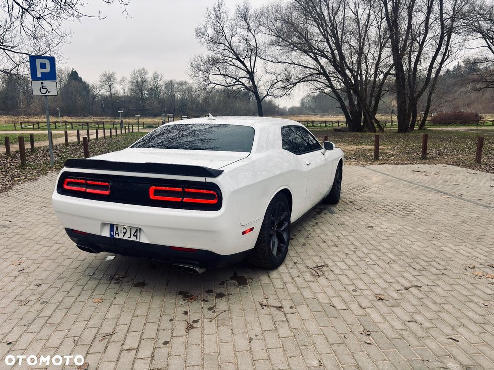 Dodge Challenger 5.7 R/T - 13
