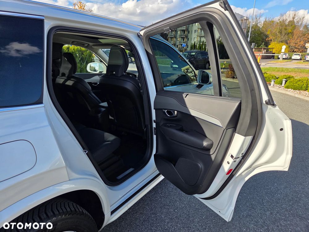 Volvo XC 90 - 23