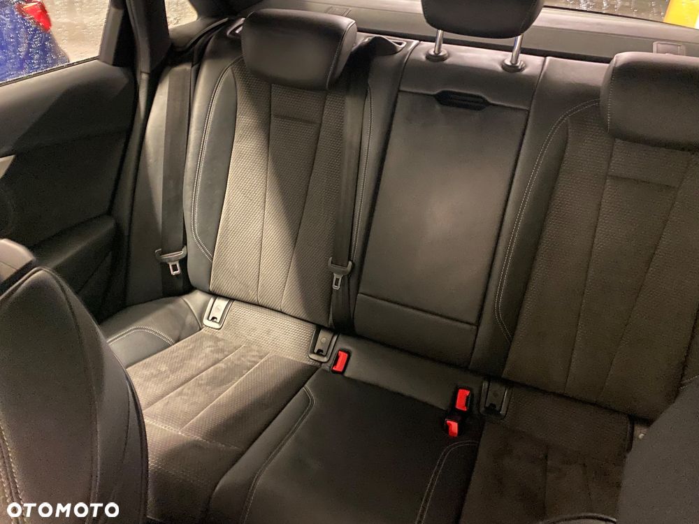 Audi A4 Limousine 1.4 TFSI Sport S tronic - 11