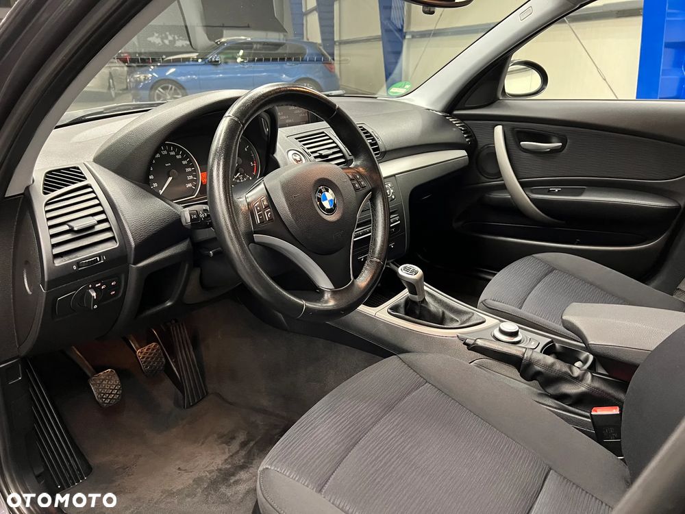 BMW Seria 1 118d DPF Edition Lifestyle - 26