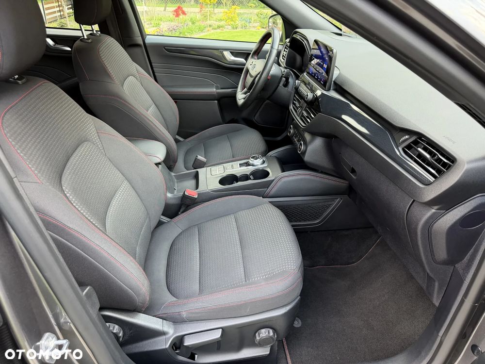 Ford Kuga 2.5 Duratec PHEV ST-LINE X - 36