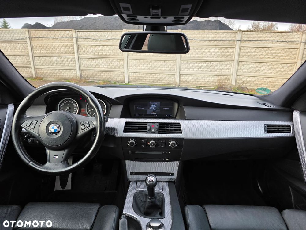BMW Seria 5 525i - 9