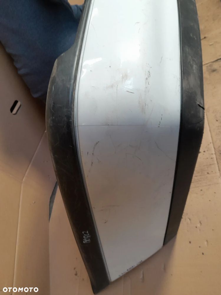 VW PASSAT B4 ZDERZAK TYLNY TYŁ - 4