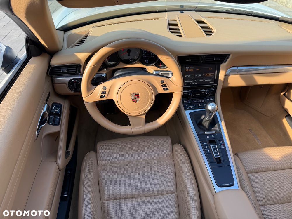Porsche 911 Carrera S - 34