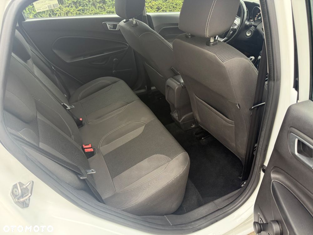 Ford Fiesta - 16