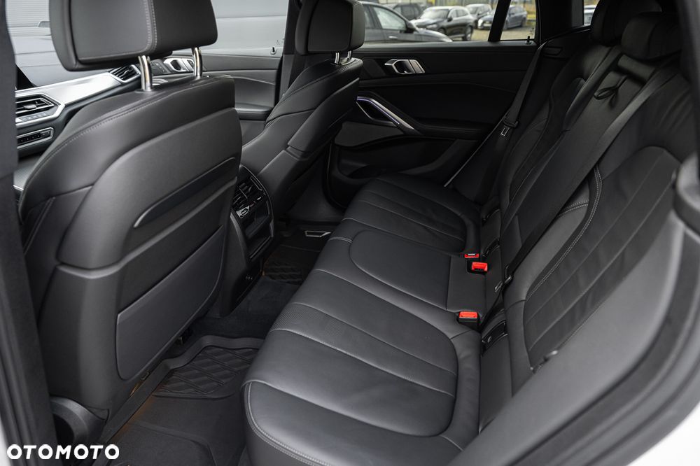 BMW X6M - 36
