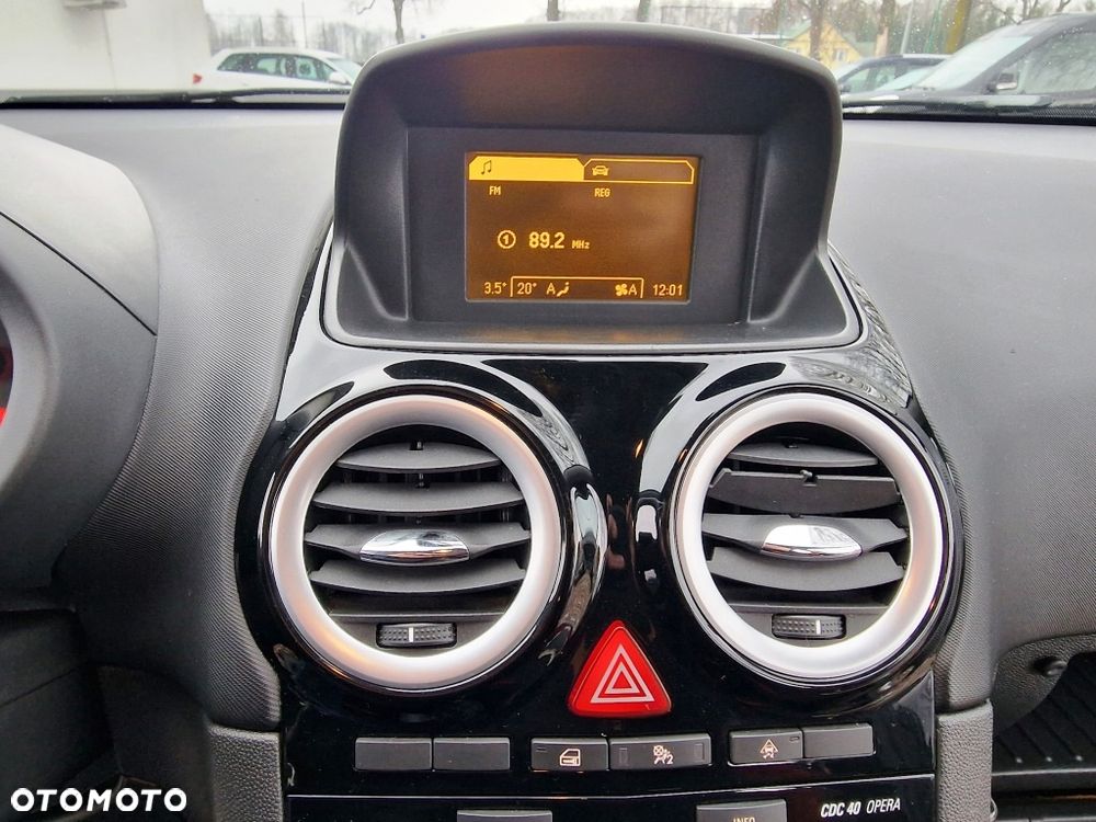 Opel Corsa 1.6 Turbo GSi - 32