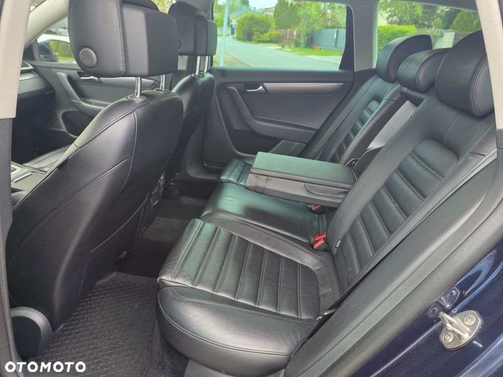 Volkswagen Passat - 21