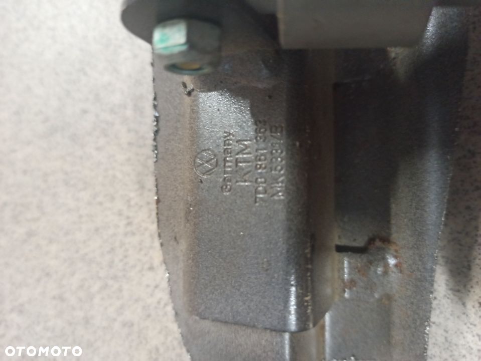 Mocowanie stolika VW T4 90-03 7D0861363 - 3