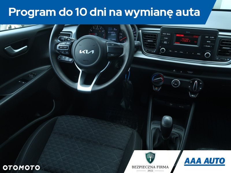 Kia Rio - 8