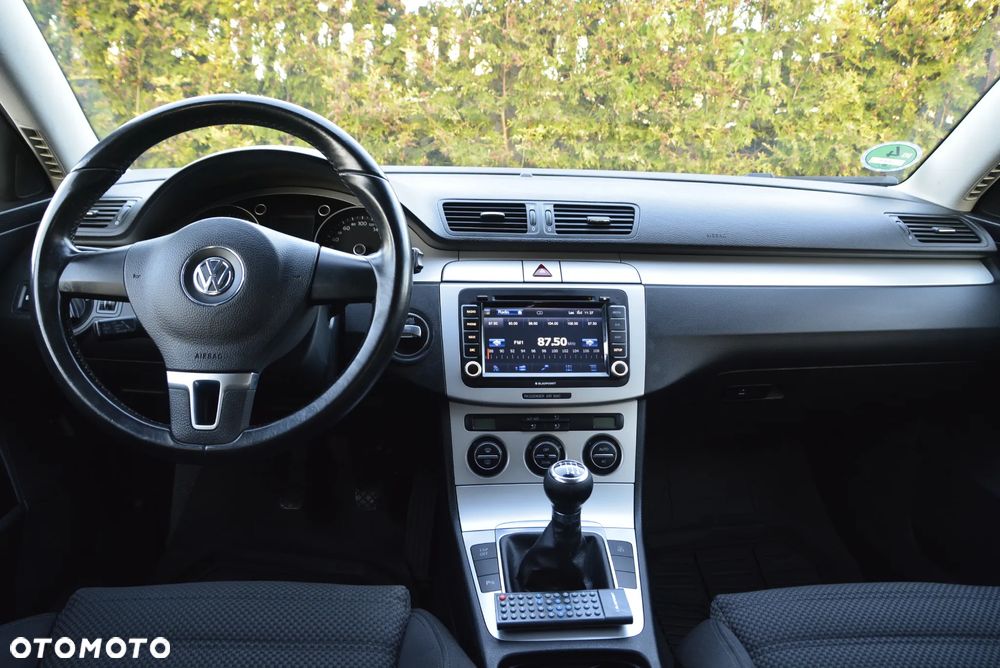 Volkswagen Passat 1.8 TSI Exclusive - 27