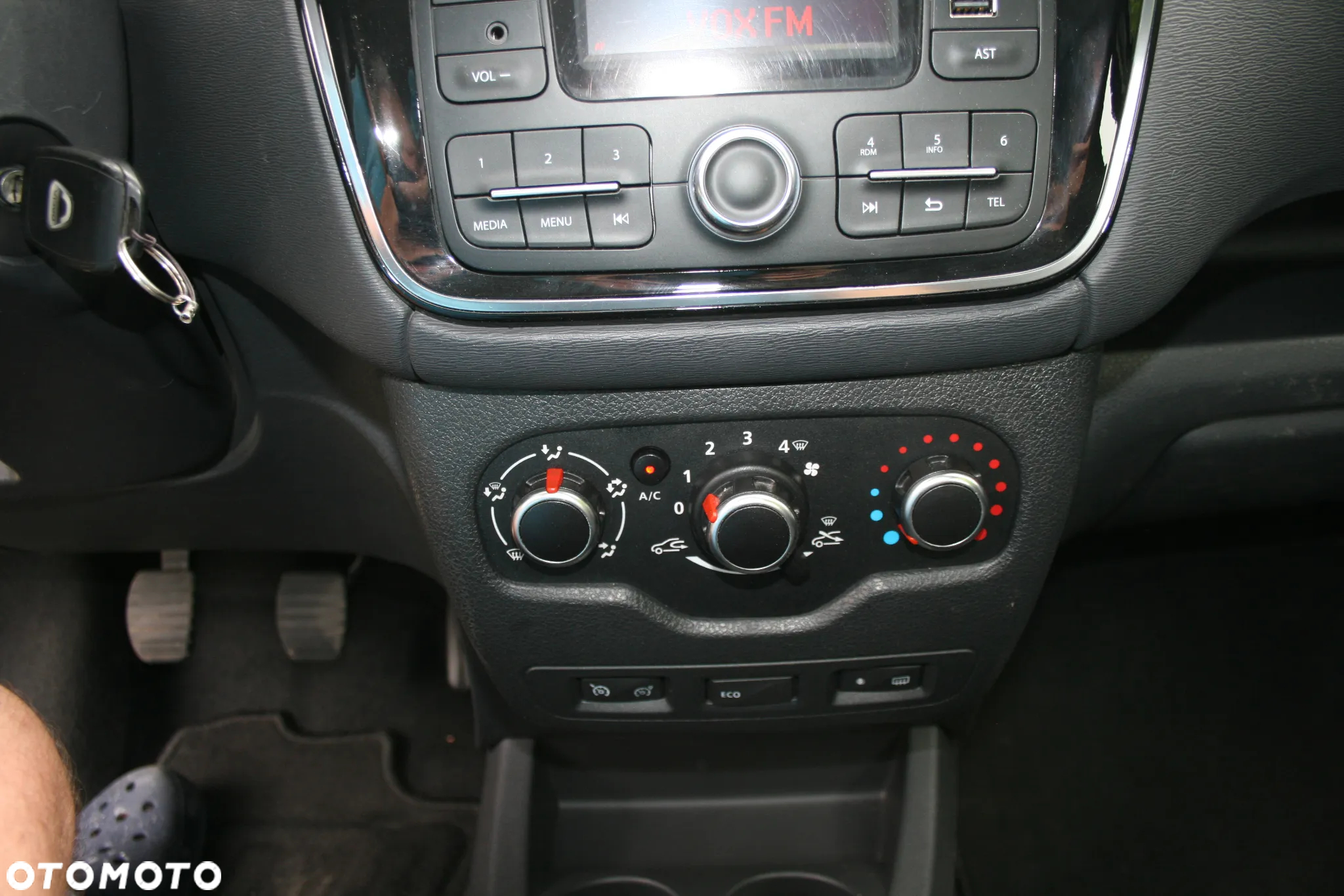 Dacia Lodgy 1.2 TCe Laureate S&S EU6 - 18