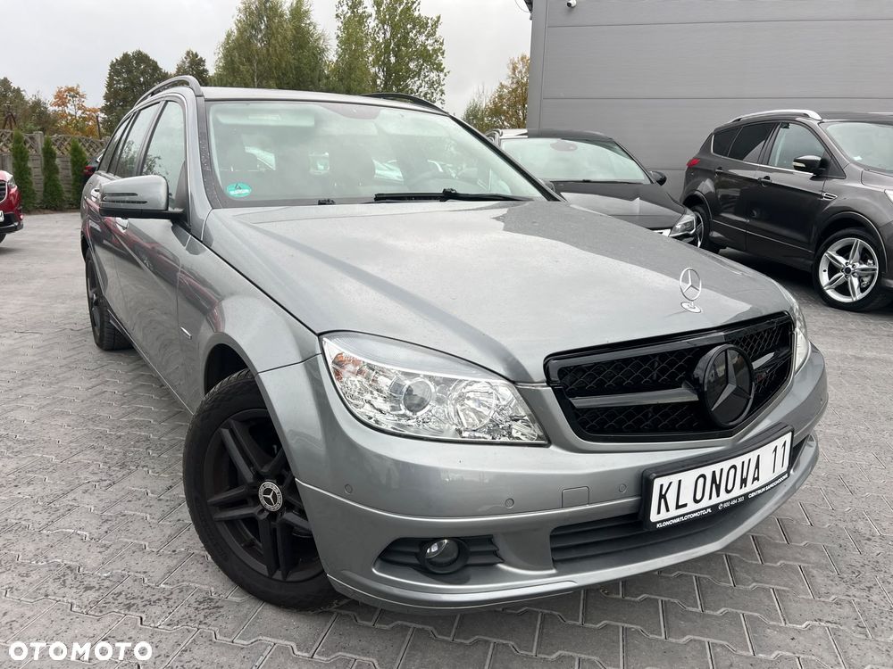 Mercedes-Benz C-Class 2011 photo 4