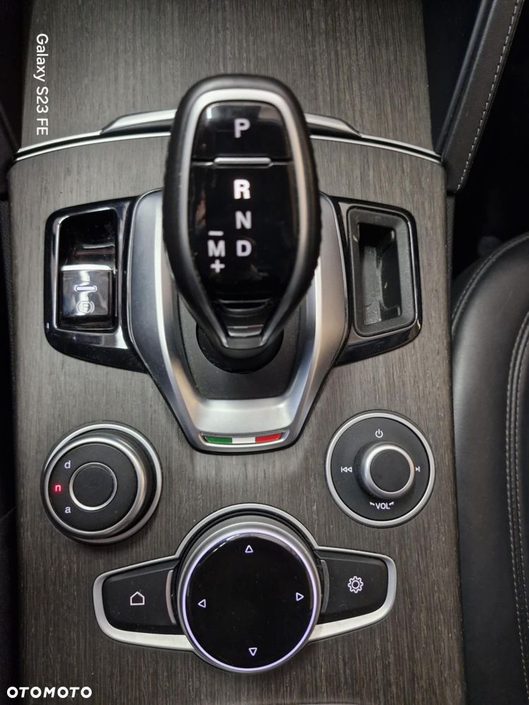 Alfa Romeo Stelvio 2.2 JTDM TI Q4 - 24