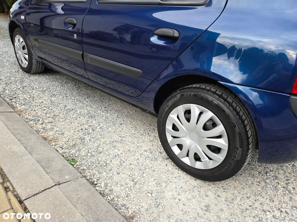 Renault Clio 1.4 16V Privilege - 24
