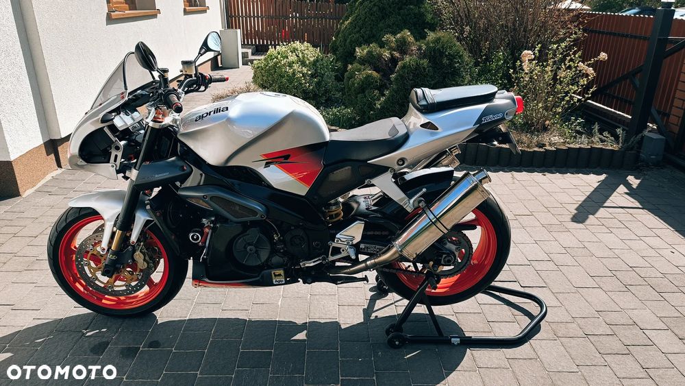 Aprilia Tuono - 11