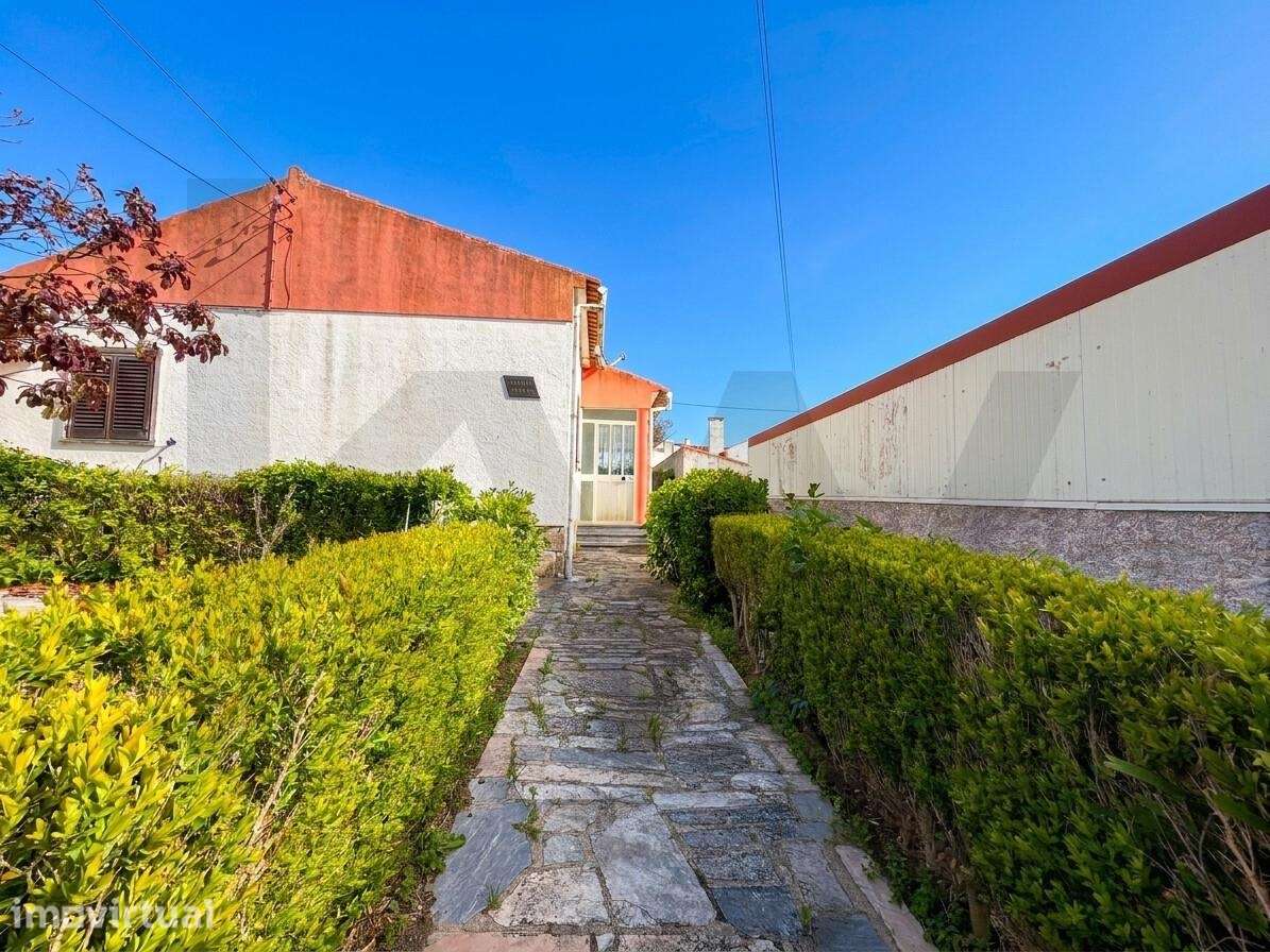 Moradia térrea no coração de Azóia com jardim – Onde a Serra de Sintra - Grande imagem: 5/58